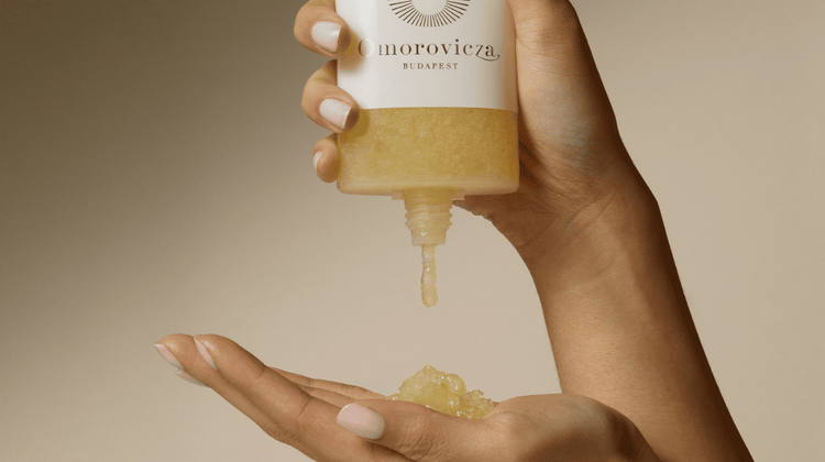 Chemical vs Physical Exfoliation: What’s the Difference?