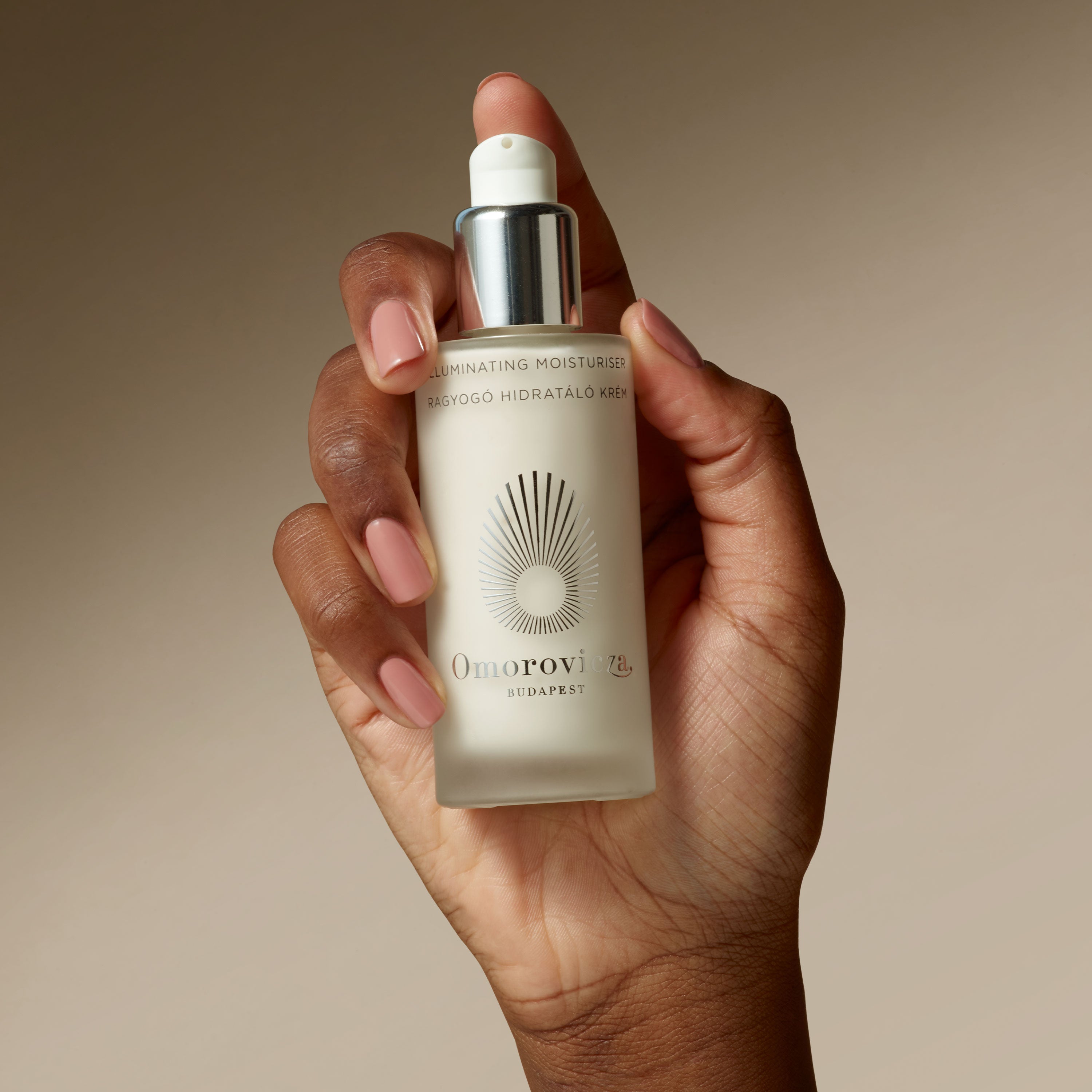 ラス１新品Omorovicza Illuminating Moisturizer Illuminating-
