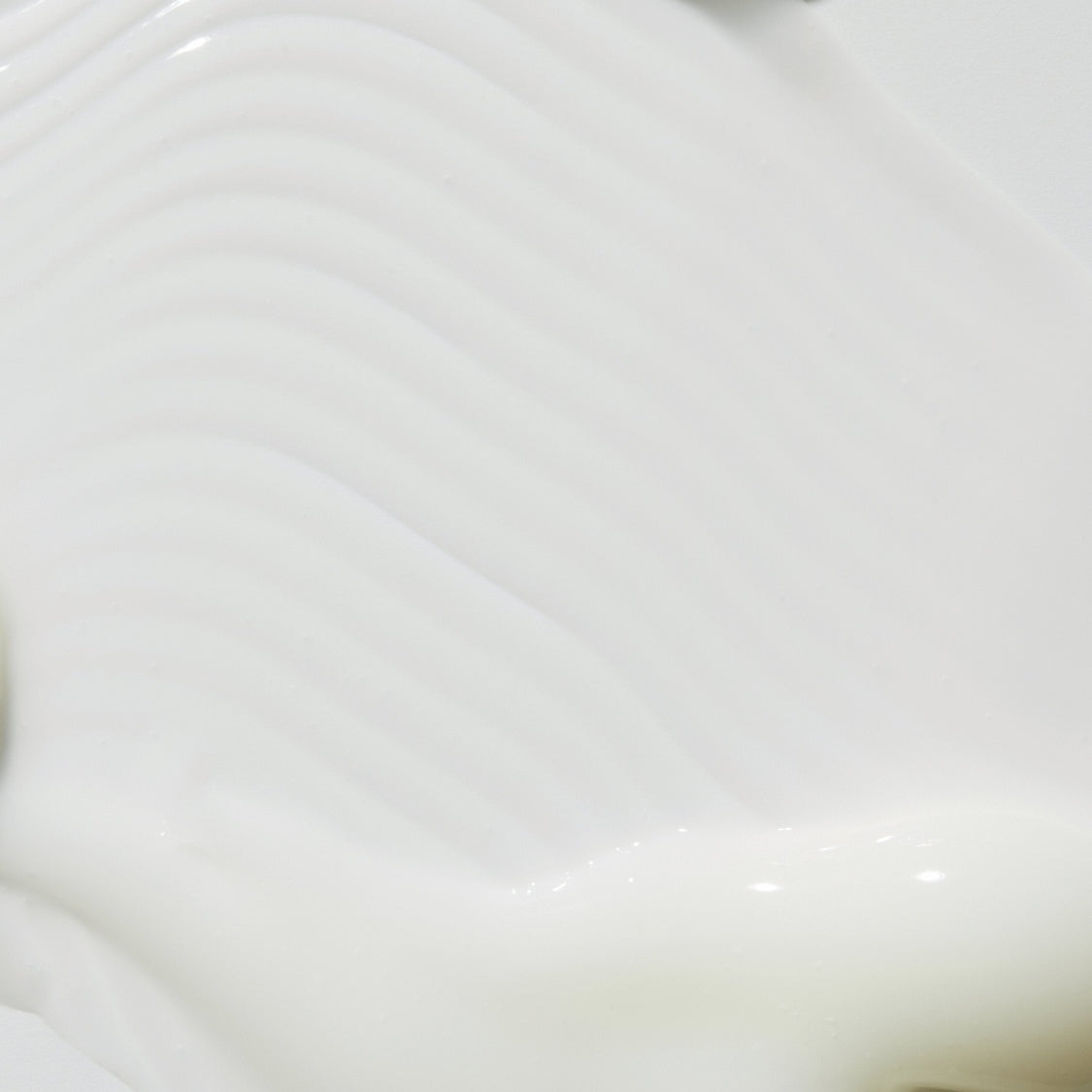 A close up of Oxygen Booster creamy texture.